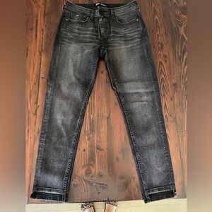 Zara Black Ankle Cropped Jeans
